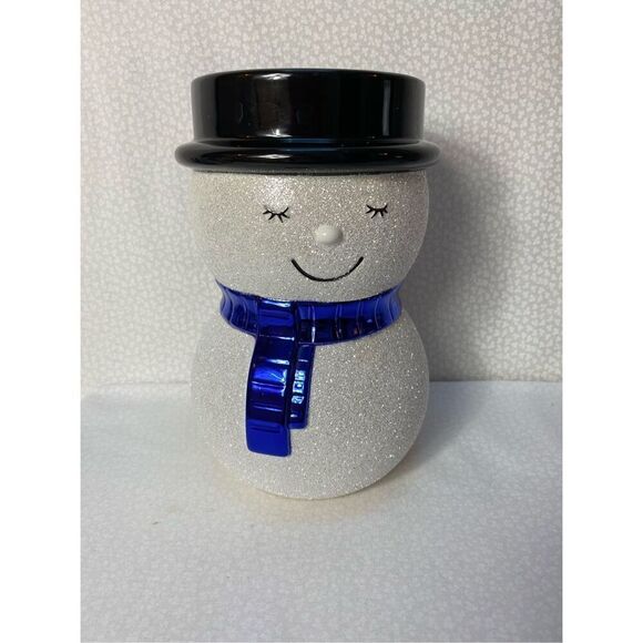 Bath and Body Works Glittery Snowman 3-Wick Candle Holder - Picture 5 of 6
